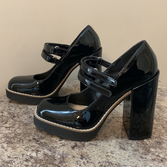 Steve Madden Chunky Black Patent Heels - Picture 2 of 16
